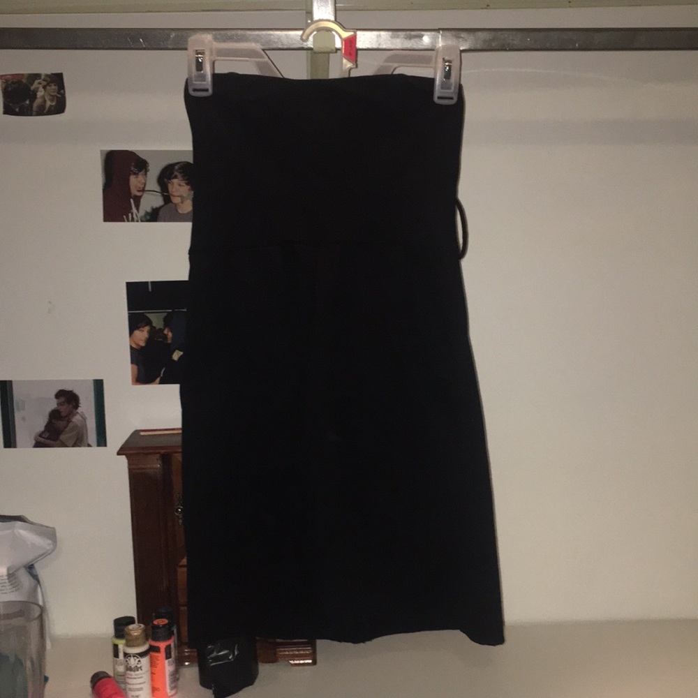 Short black strapless dress/ with pockets